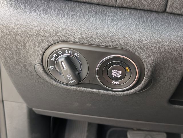 Used 2022 Maserati Levante Modena image 29