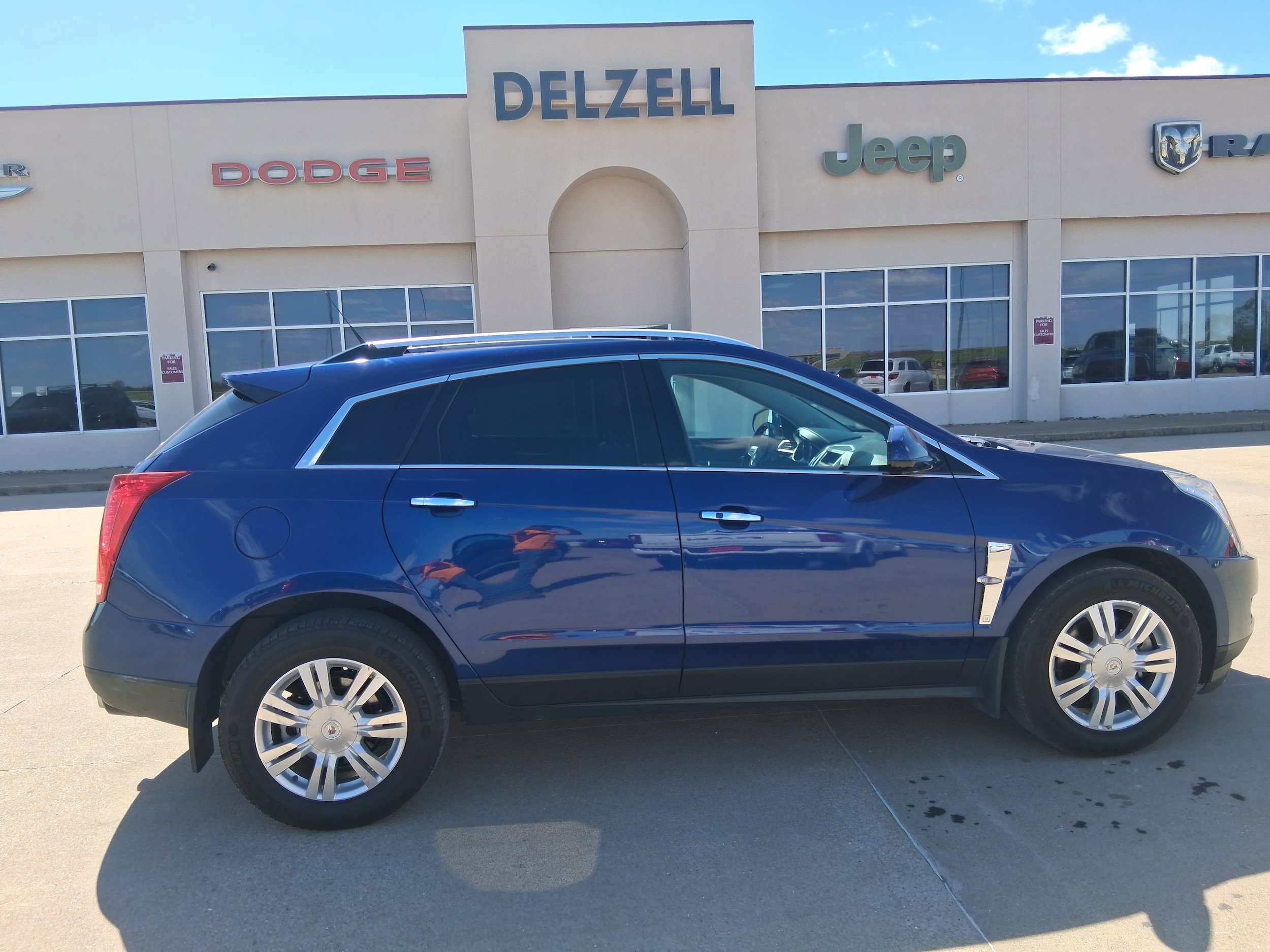 Used 2012 Cadillac SRX Luxury AWD/4WD image 1