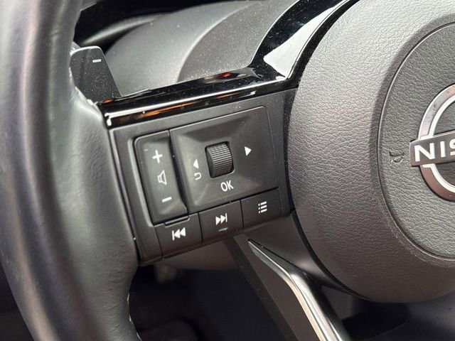 Used 2023 Nissan Pathfinder Platinum image 32