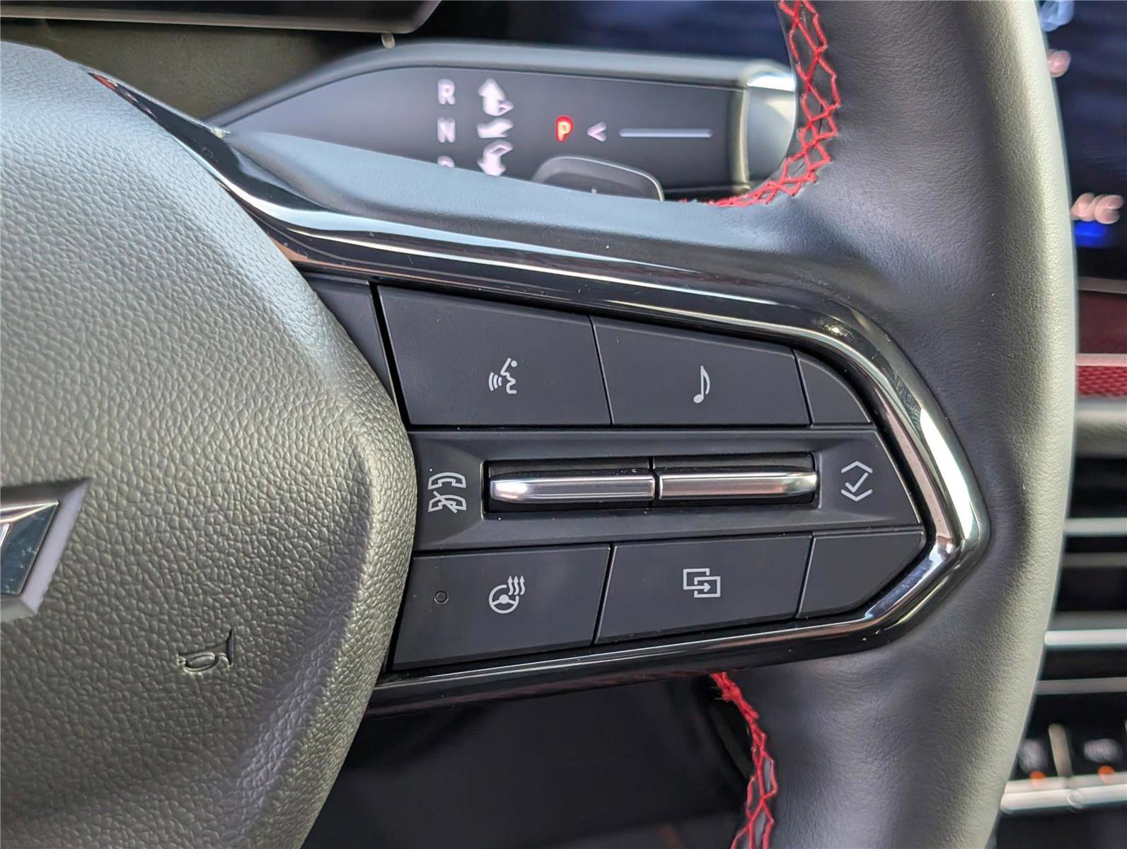 Used 2024 Chevrolet Traverse RS w/ LPO, Floor Liner Package image 28