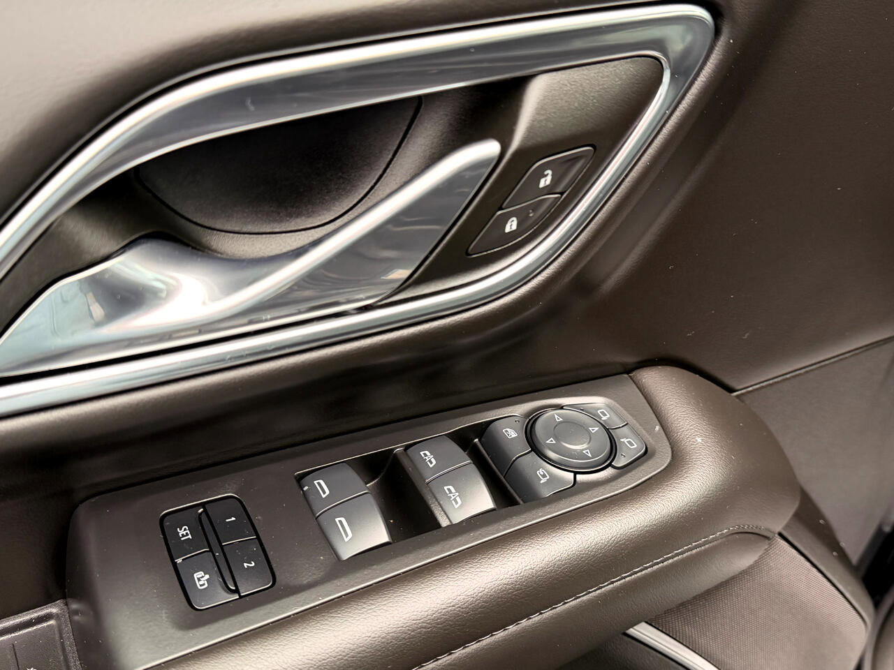 Used 2024 Chevrolet Tahoe Z71 image 9