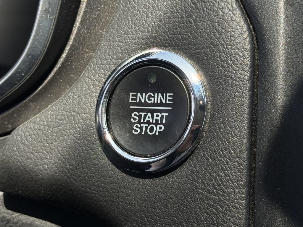 Used 2019 Ford Fusion SE w/ Equipment Group 151A FWD image 22