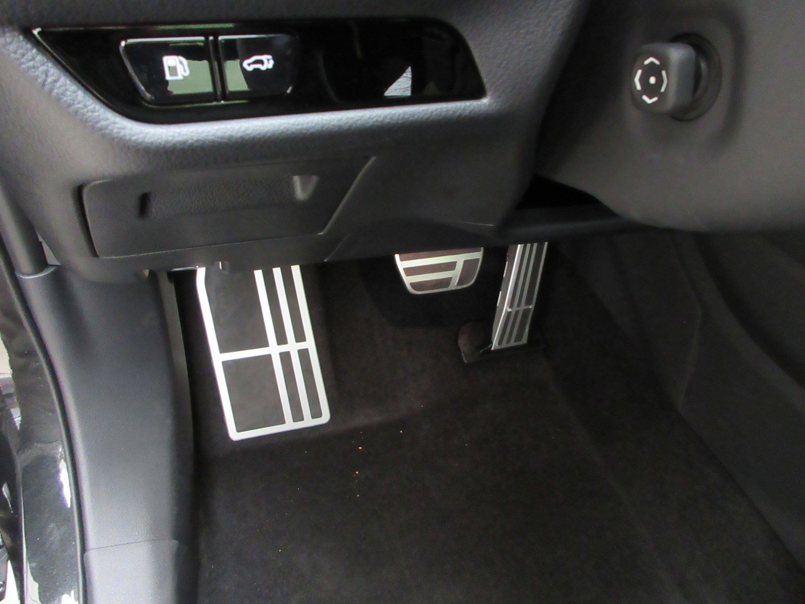 New 2026 Lexus NX 450h+ F Sport image 30