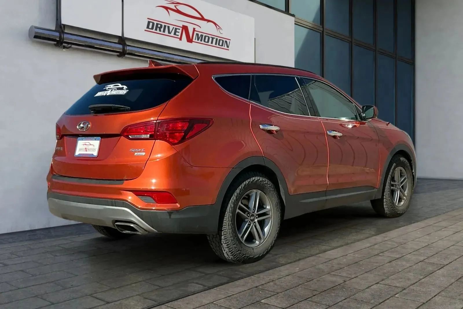 Used 2017 Hyundai Santa Fe Sport image 4