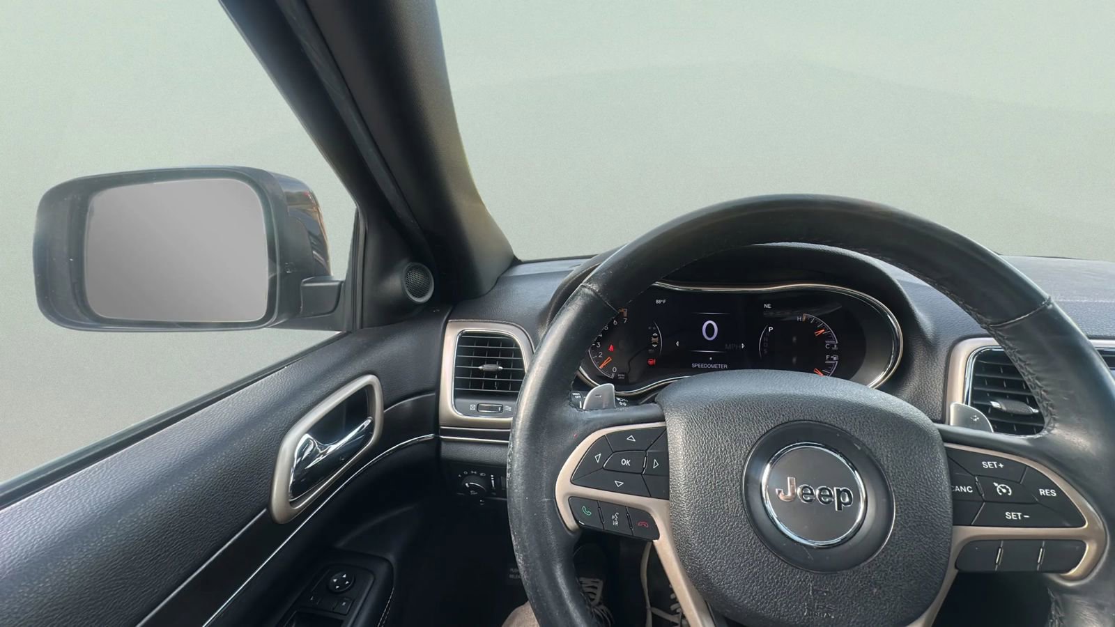 Used 2014 Jeep Grand Cherokee Limited AWD/4WD image 22