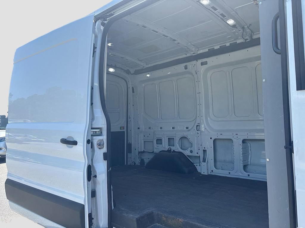 Used 2020 Ford Transit 250 Medium Roof image 15