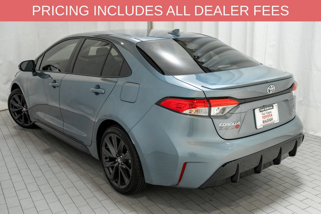 Used 2026 Toyota Corolla SE w/ SE Premium Package FWD image 3