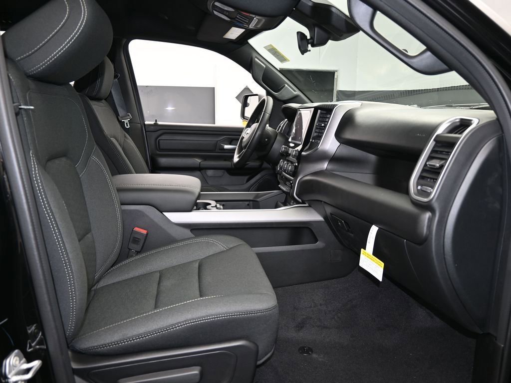 New 2026 RAM 1500 Express image 38