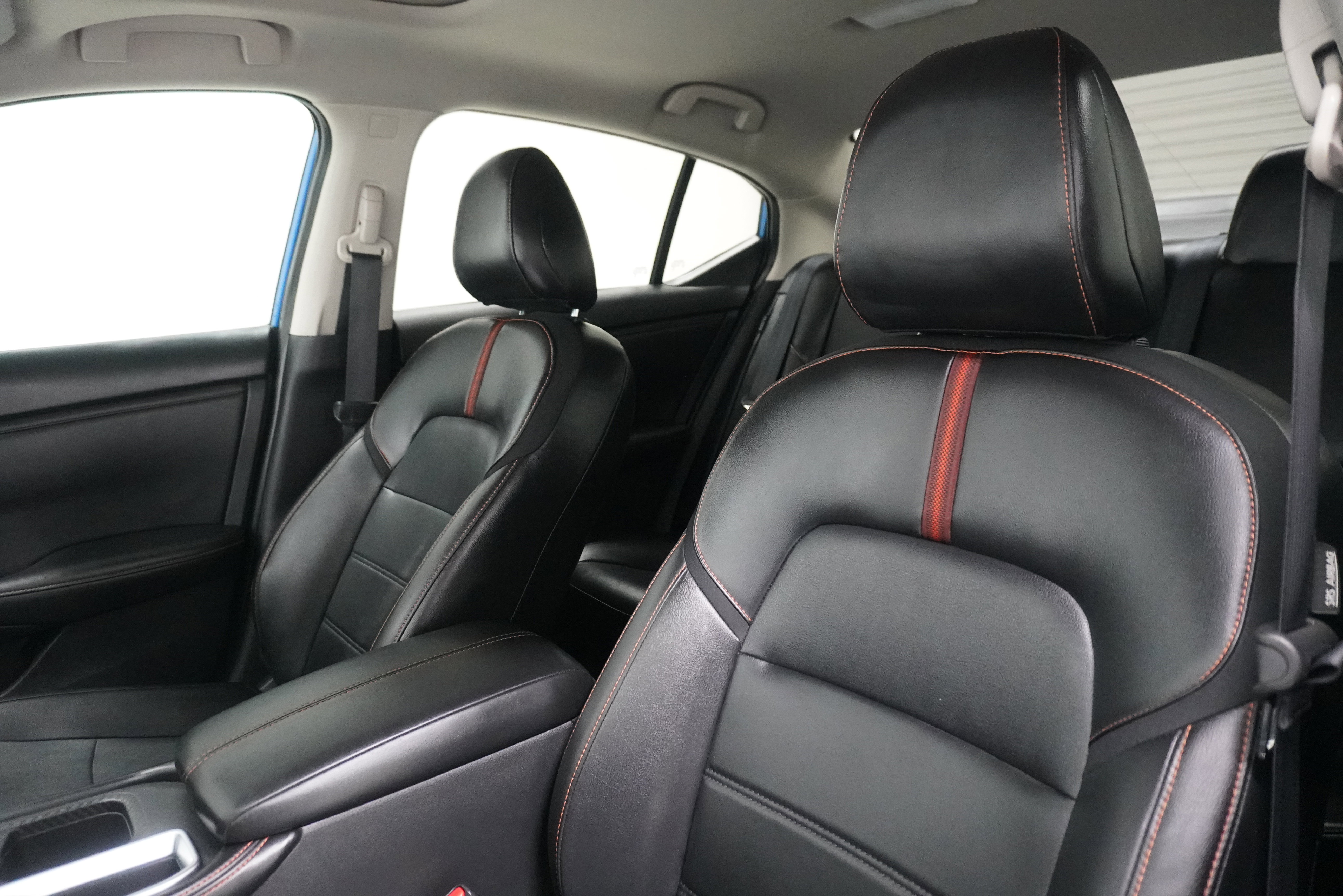 Used 2023 Nissan Sentra SR w/ SR Premium Package FWD image 10