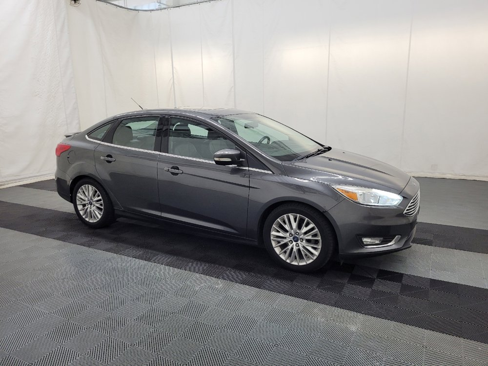 Used 2017 Ford Focus Titanium FWD image 11