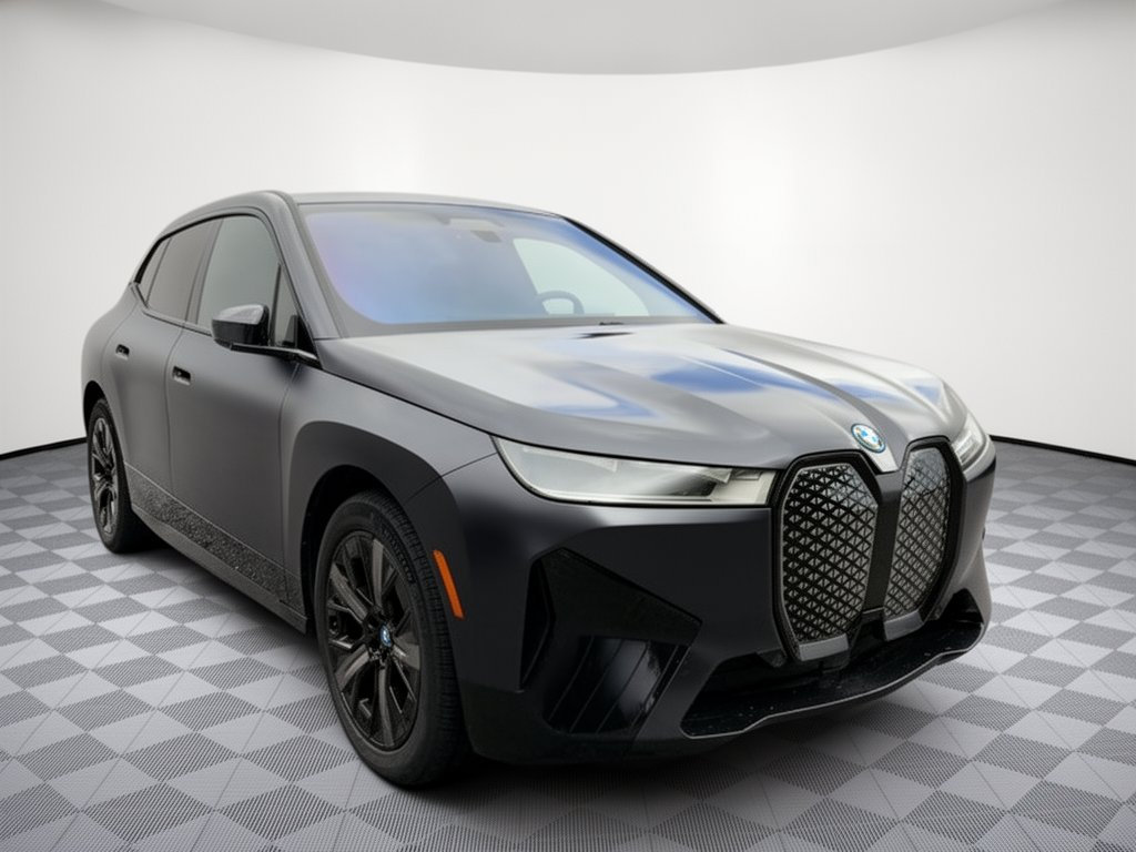 Used 2024 BMW iX xDrive50 w/ Sport Package AWD/4WD image 7