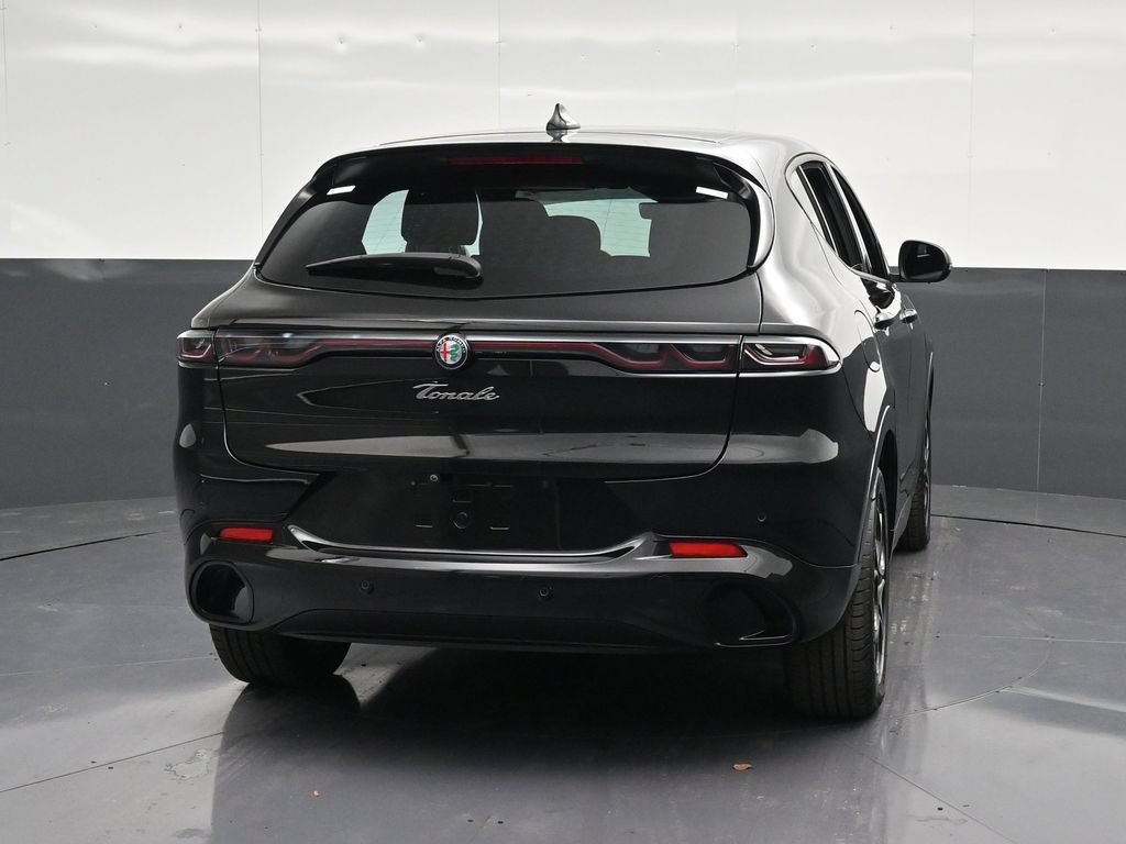 Used 2025 Alfa Romeo Tonale AWD/4WD image 2