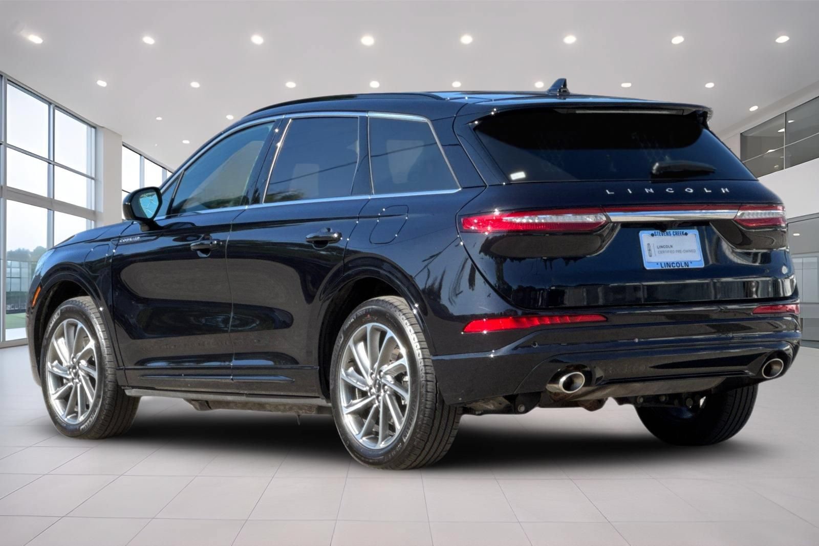 Used 2025 Lincoln Corsair Grand Touring AWD/4WD image 6