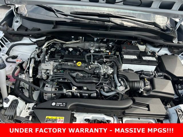Used 2025 Toyota Corolla Cross LE FWD image 11