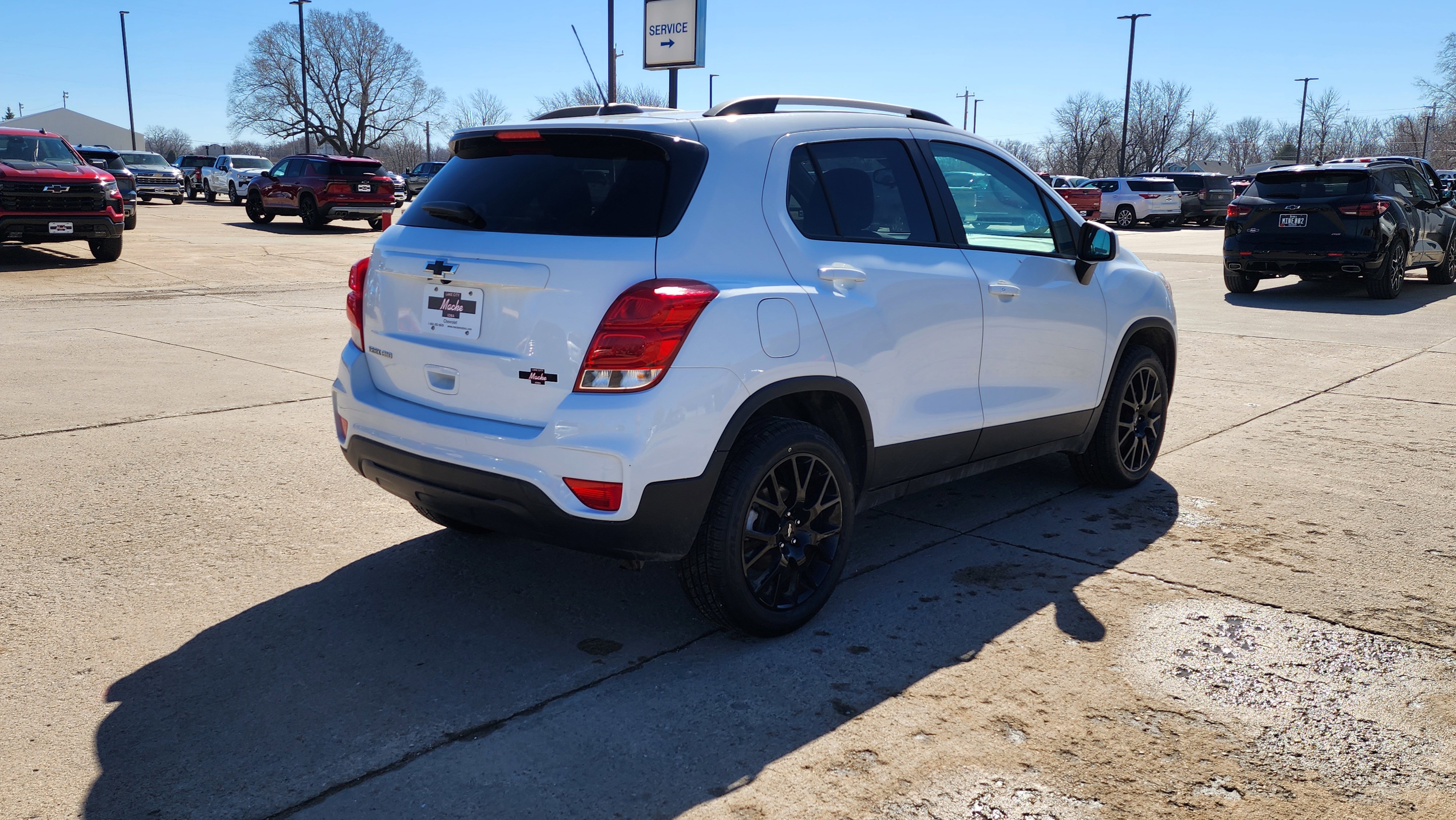 Used 2022 Chevrolet Trax LT w/ Sport Edition image 5