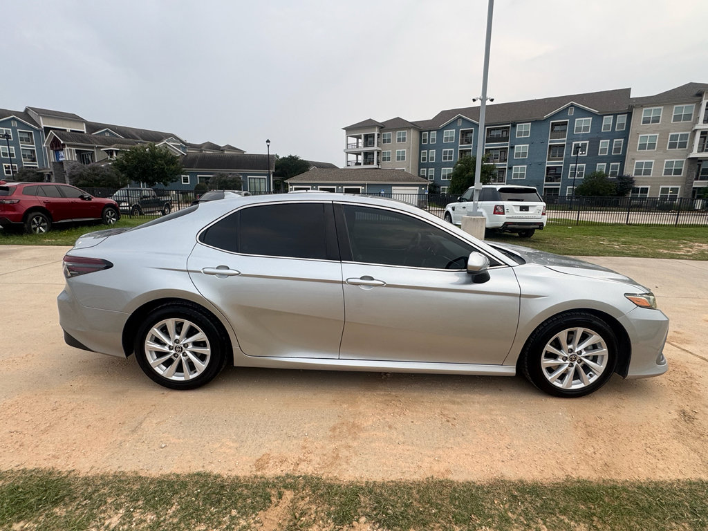 Used 2023 Toyota Camry LE FWD image 6