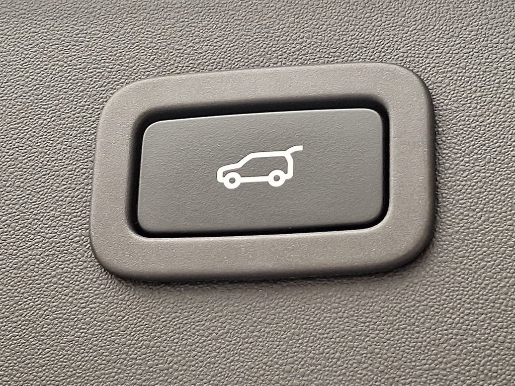 Certified 2022 Jaguar E-PACE 300 Sport AWD/4WD image 27