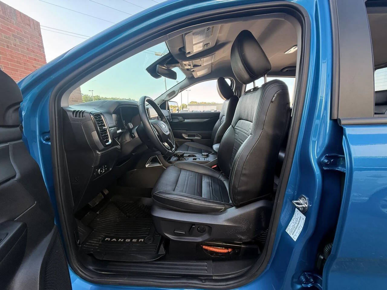 Used 2024 Ford Ranger Lariat w/ FX4 Off-Road Package AWD/4WD image 22