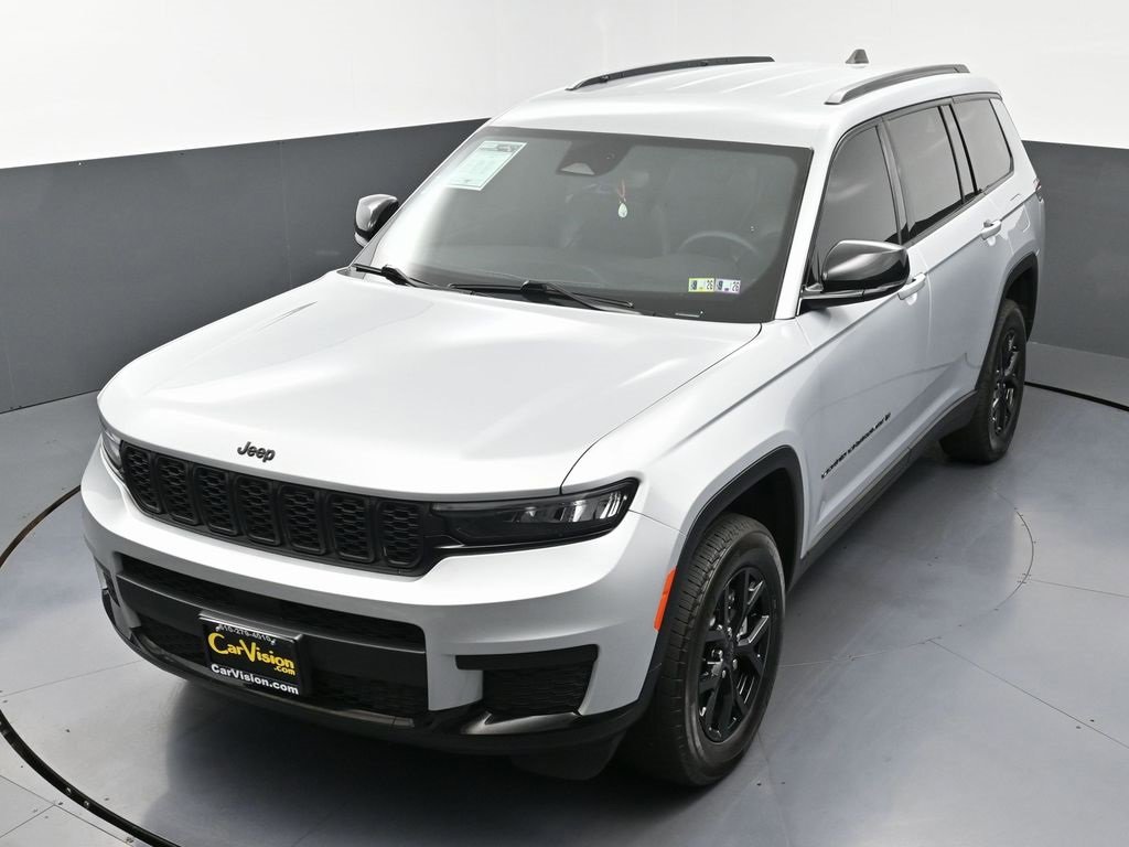 Used 2024 Jeep Grand Cherokee L Laredo image 45