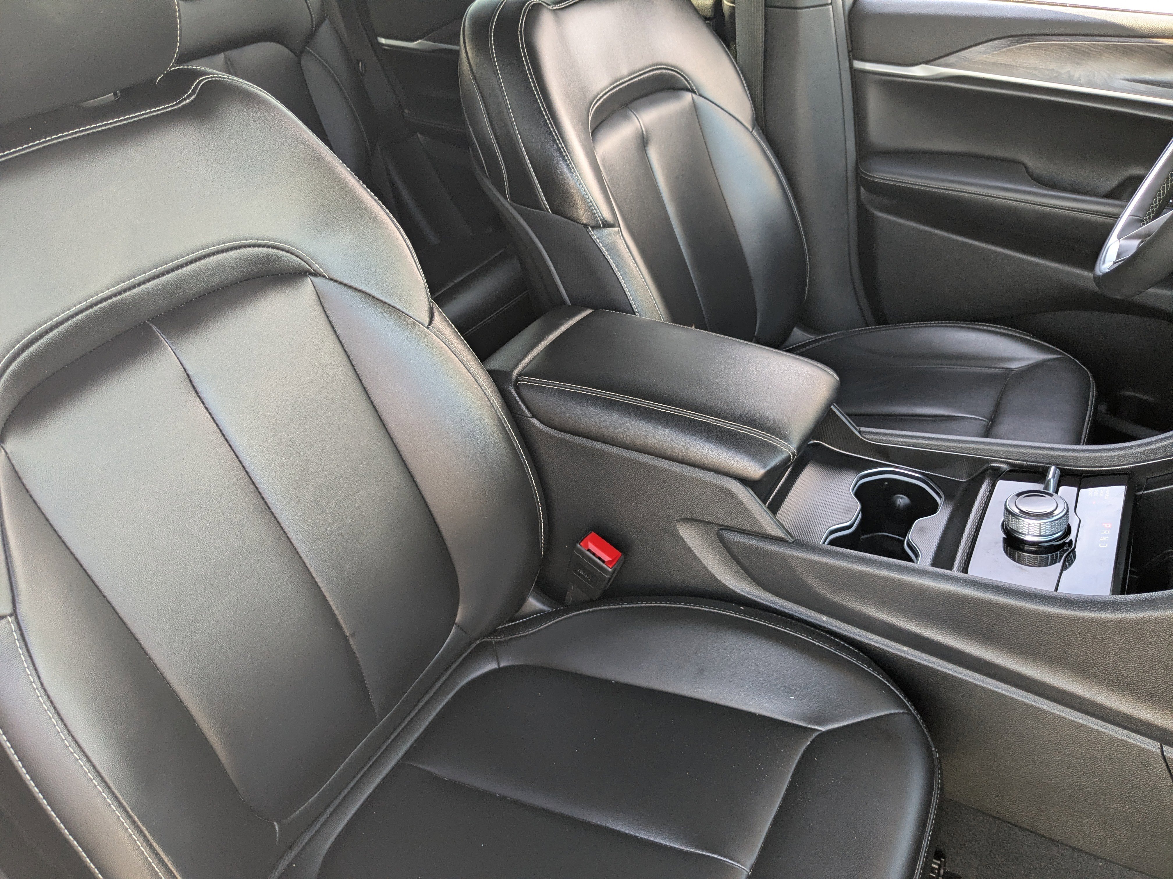 Used 2024 Jeep Grand Cherokee Limited image 10