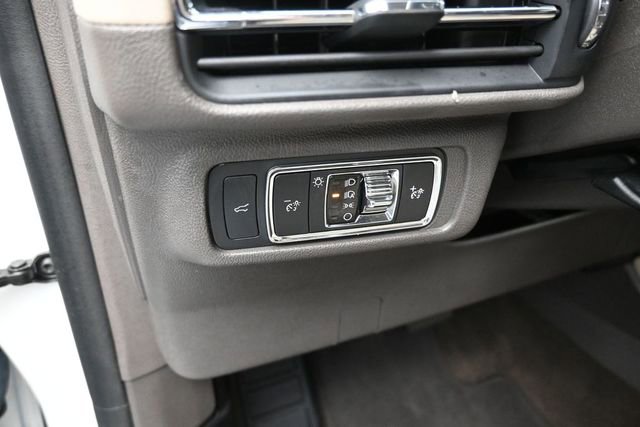 Used 2020 Lincoln Corsair FWD w/ Equipment Group 101A image 13