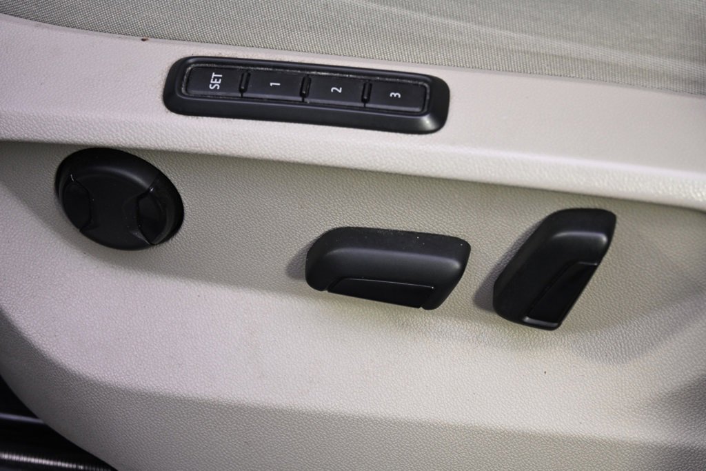 Used 2021 Volkswagen Atlas SEL Premium image 14