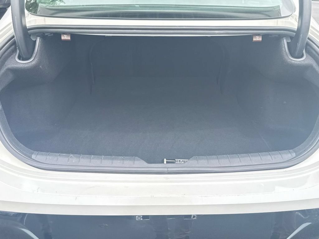Used 2025 Hyundai Sonata SEL FWD image 28