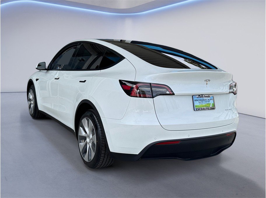 Used 2022 Tesla Model Y Long Range AWD/4WD image 4