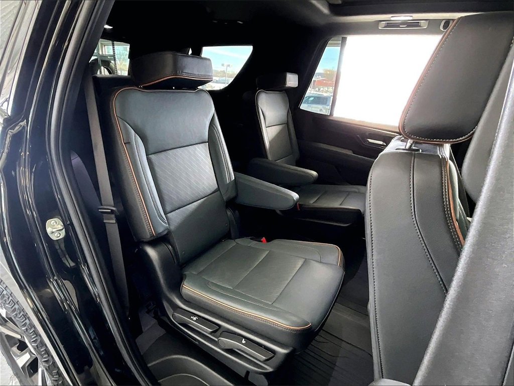 Used 2025 GMC Yukon AT4 w/ LPO, Floor Liner Package image 16