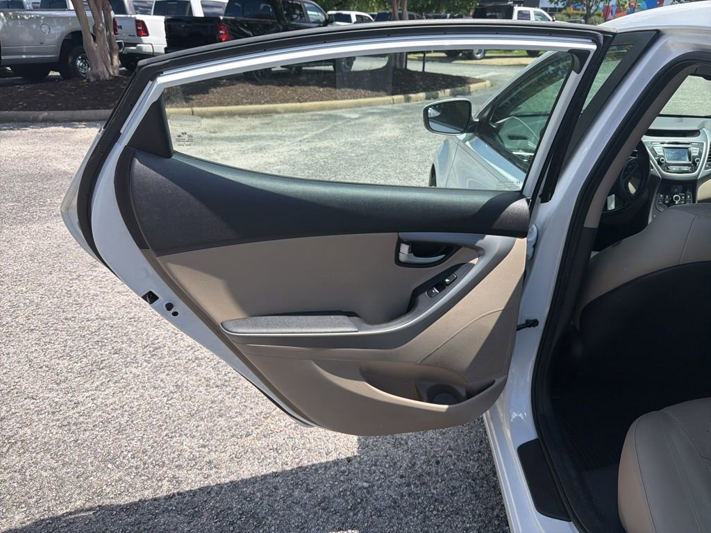 Used 2014 Hyundai Elantra Limited FWD image 10