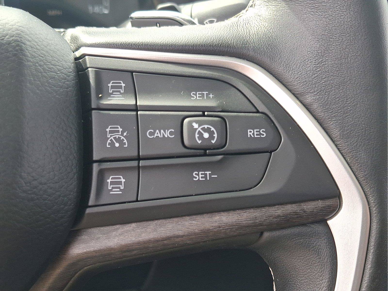 Used 2021 Jeep Grand Cherokee L Limited AWD/4WD image 22