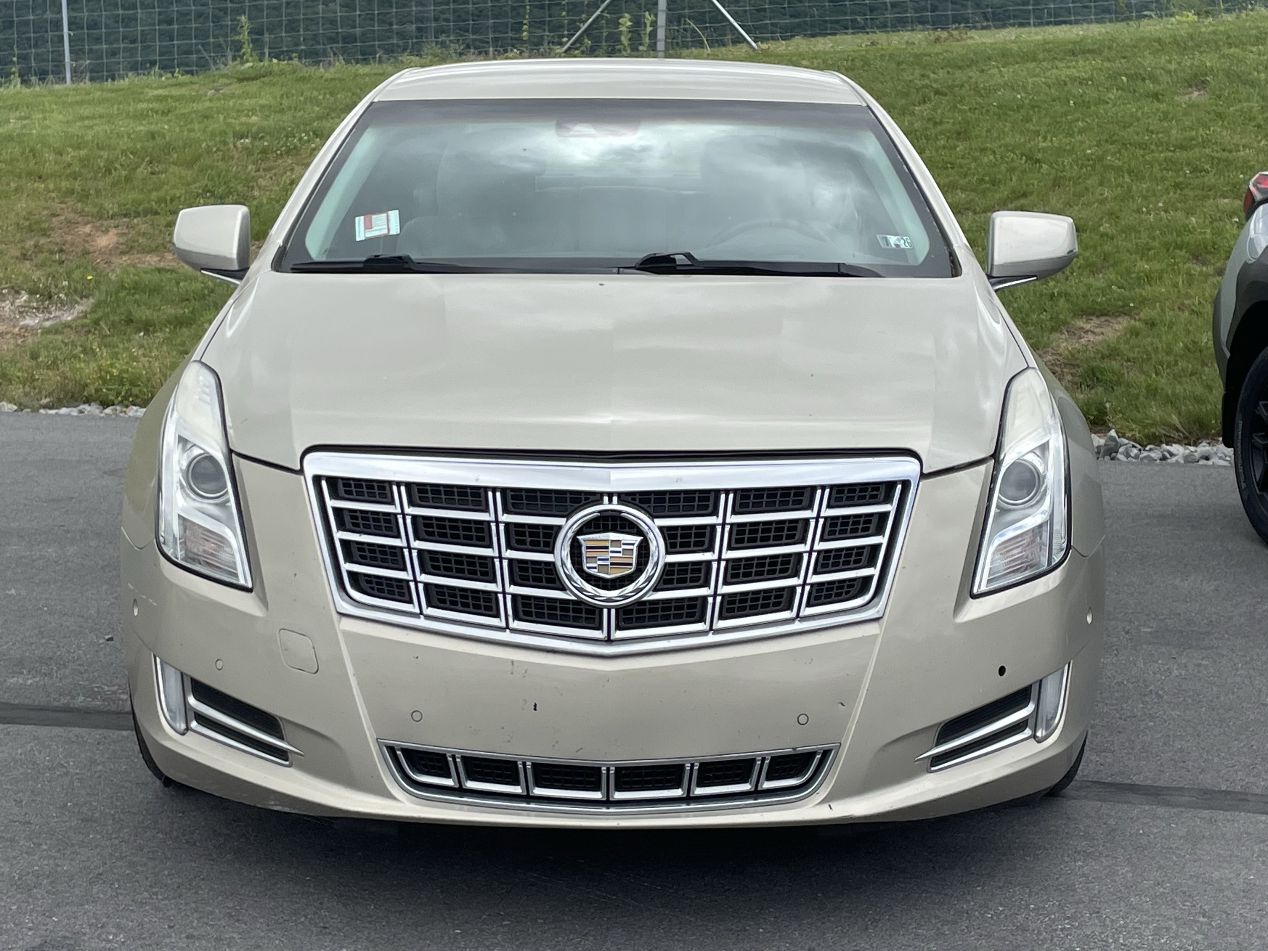 Used 2014 Cadillac XTS Luxury w/ Driver Awareness Package FWD image 10