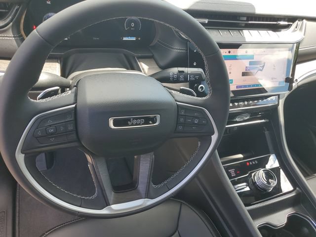 New 2026 Jeep Grand Cherokee L Limited w/ Limited Altitude Package AWD/4WD image 20