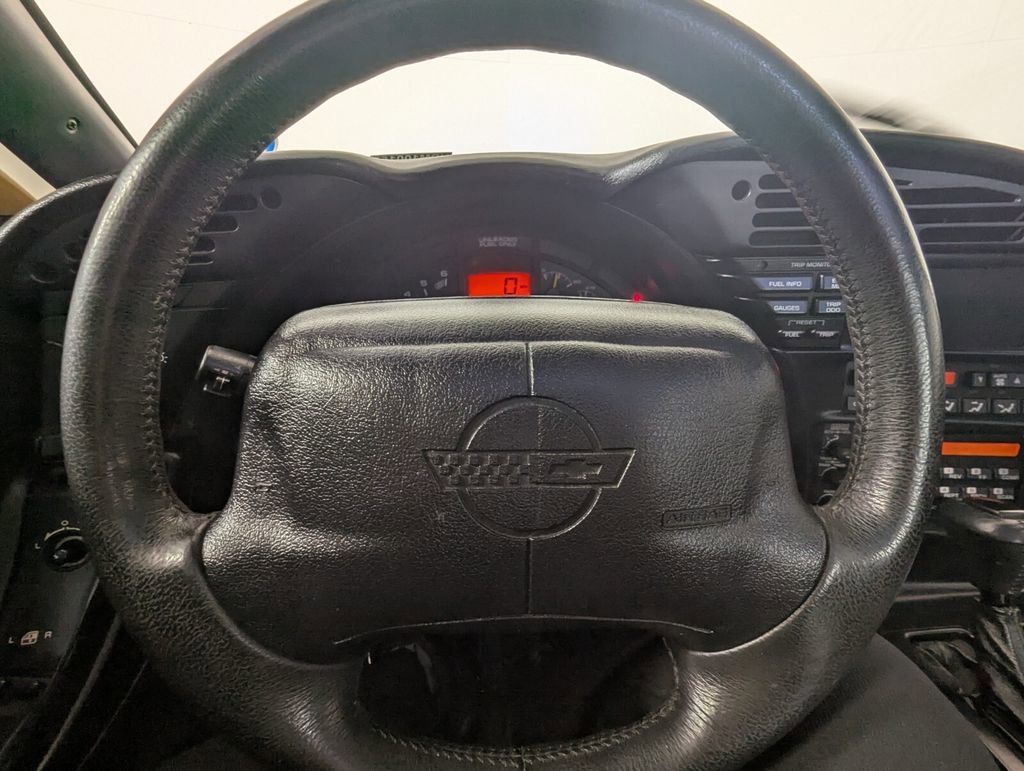 Used 1996 Chevrolet Corvette Coupe image 16