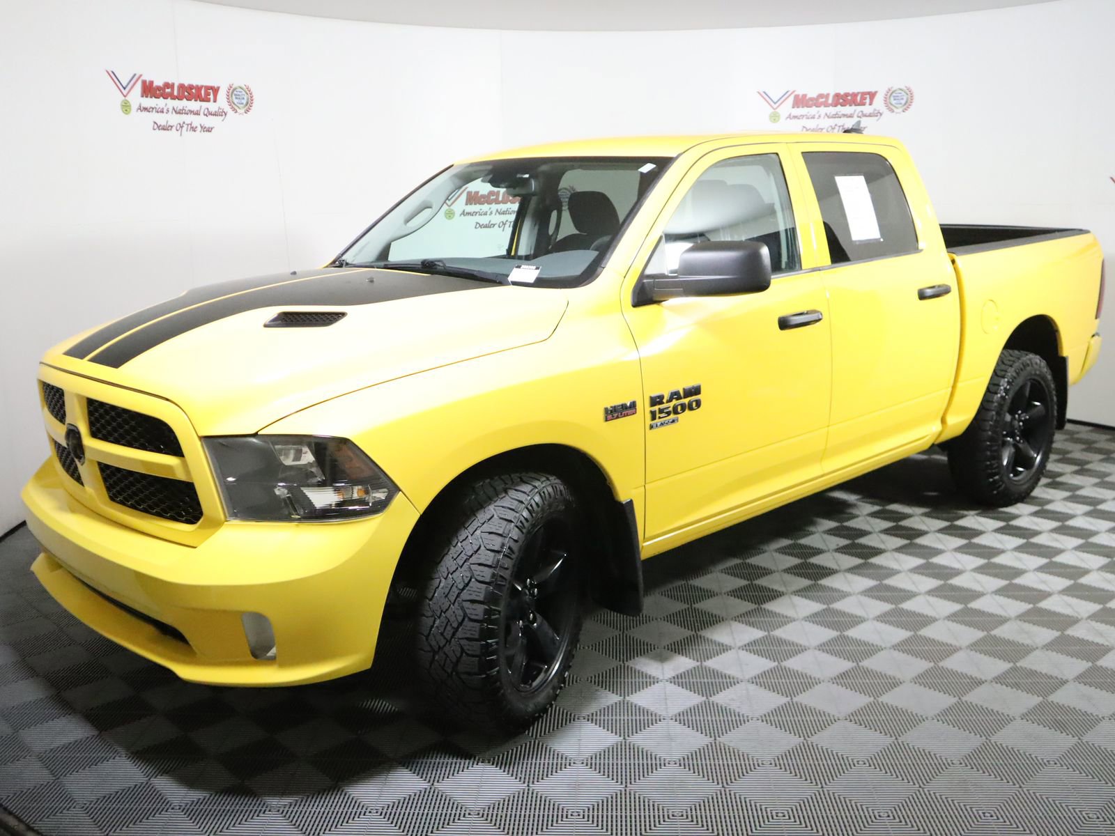 Used 2019 RAM 1500 Express w/ Wheel & Sound Group AWD/4WD image 15