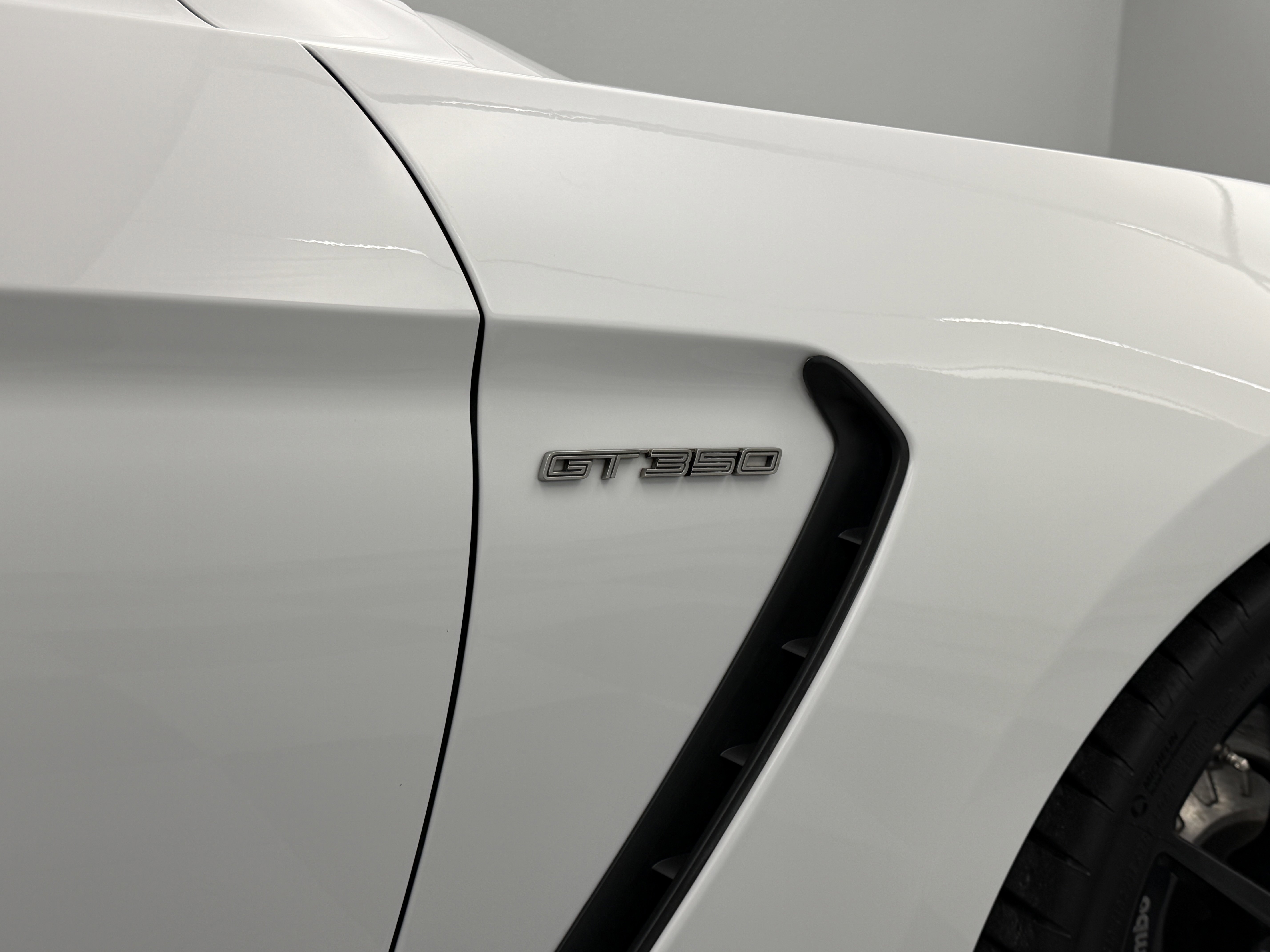 Used 2017 Ford Mustang Shelby GT350 image 48