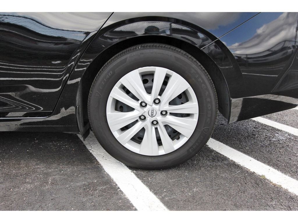 Used 2024 Nissan Sentra S image 34