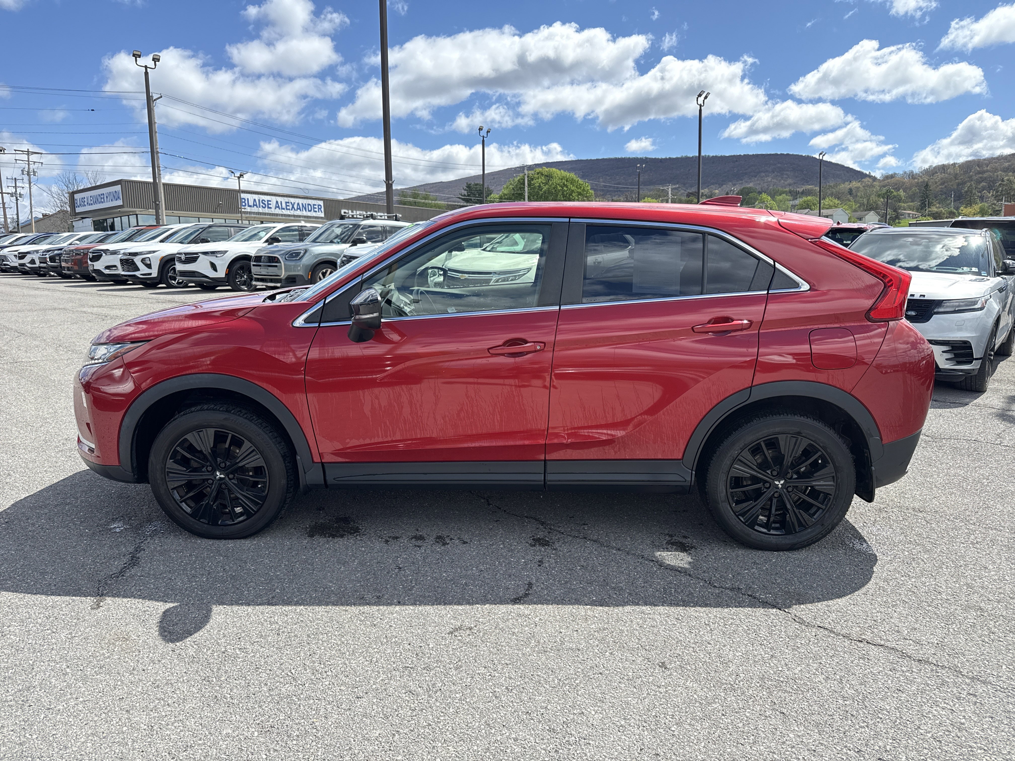 Used 2018 Mitsubishi Eclipse Cross LE image 6