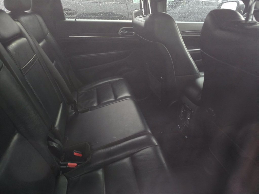 Used 2020 Jeep Grand Cherokee Limited AWD/4WD image 12