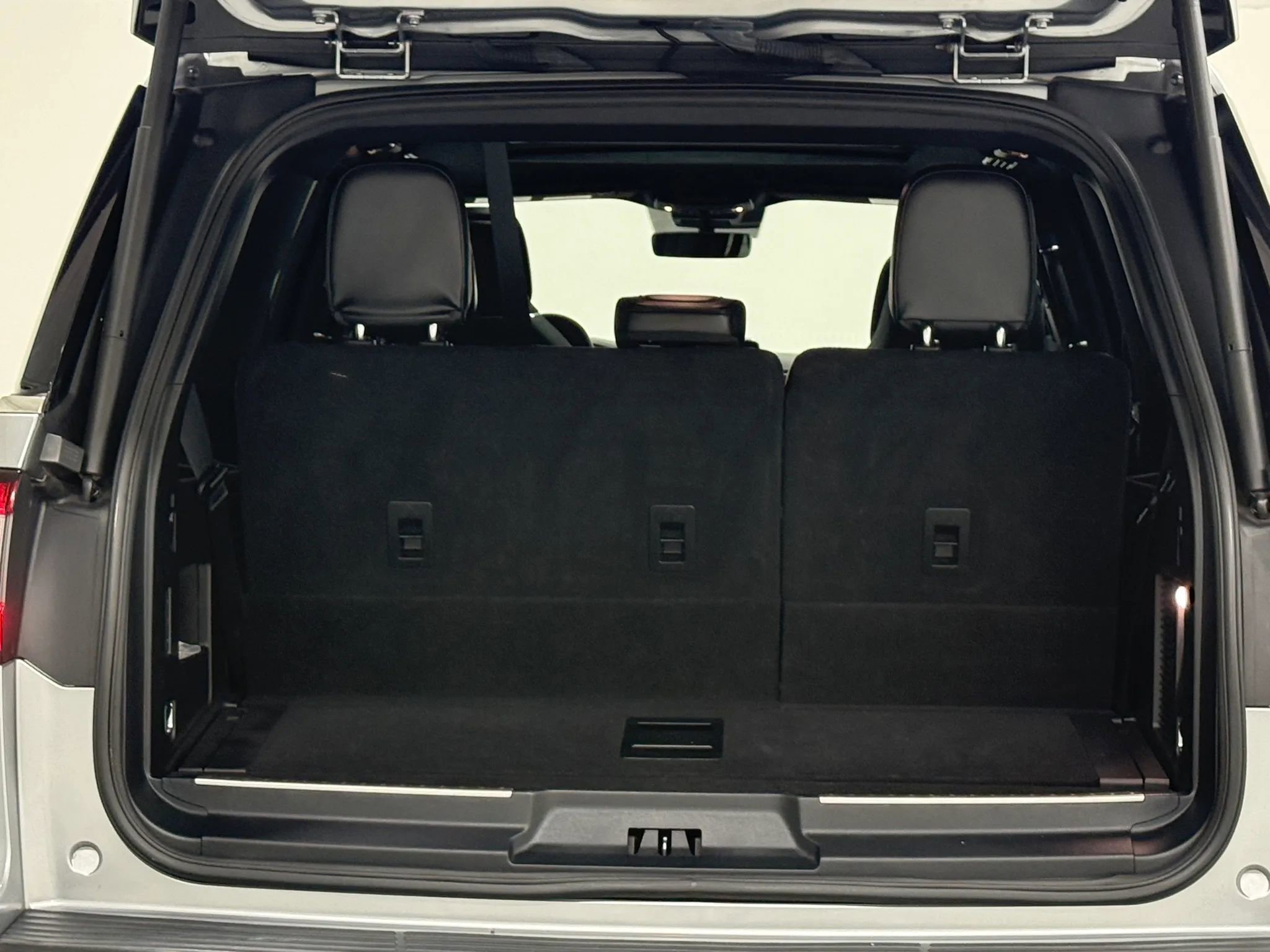 Used 2021 Lincoln Navigator Reserve w/ Luxury Package image 41