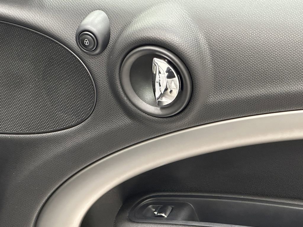 Used 2014 MINI Cooper Countryman image 16