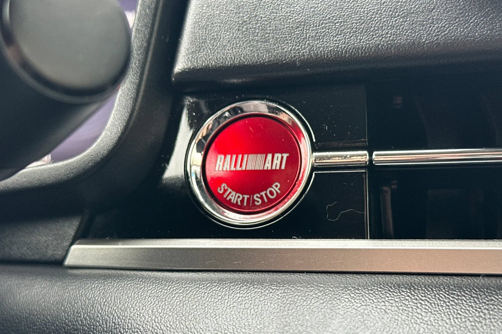 Used 2023 Mitsubishi Outlander Ralliart AWD/4WD image 31