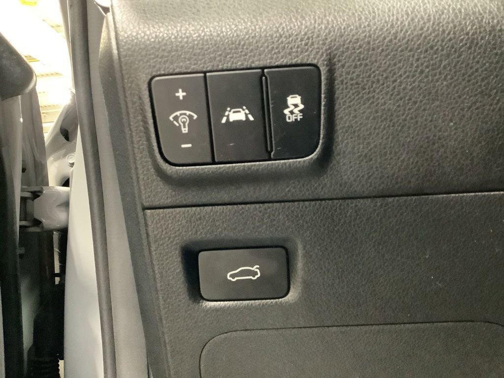 Used 2023 Kia K5 GT-Line image 23