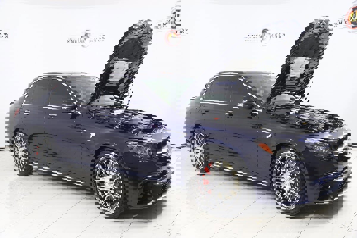 Used 2019 Mercedes-Benz E 63 AMG S image 31