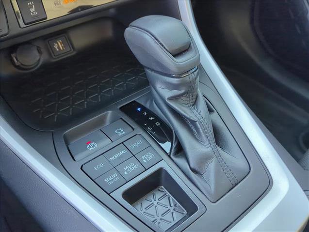 Used 2023 Toyota RAV4 XLE w/ Convenience Package image 21