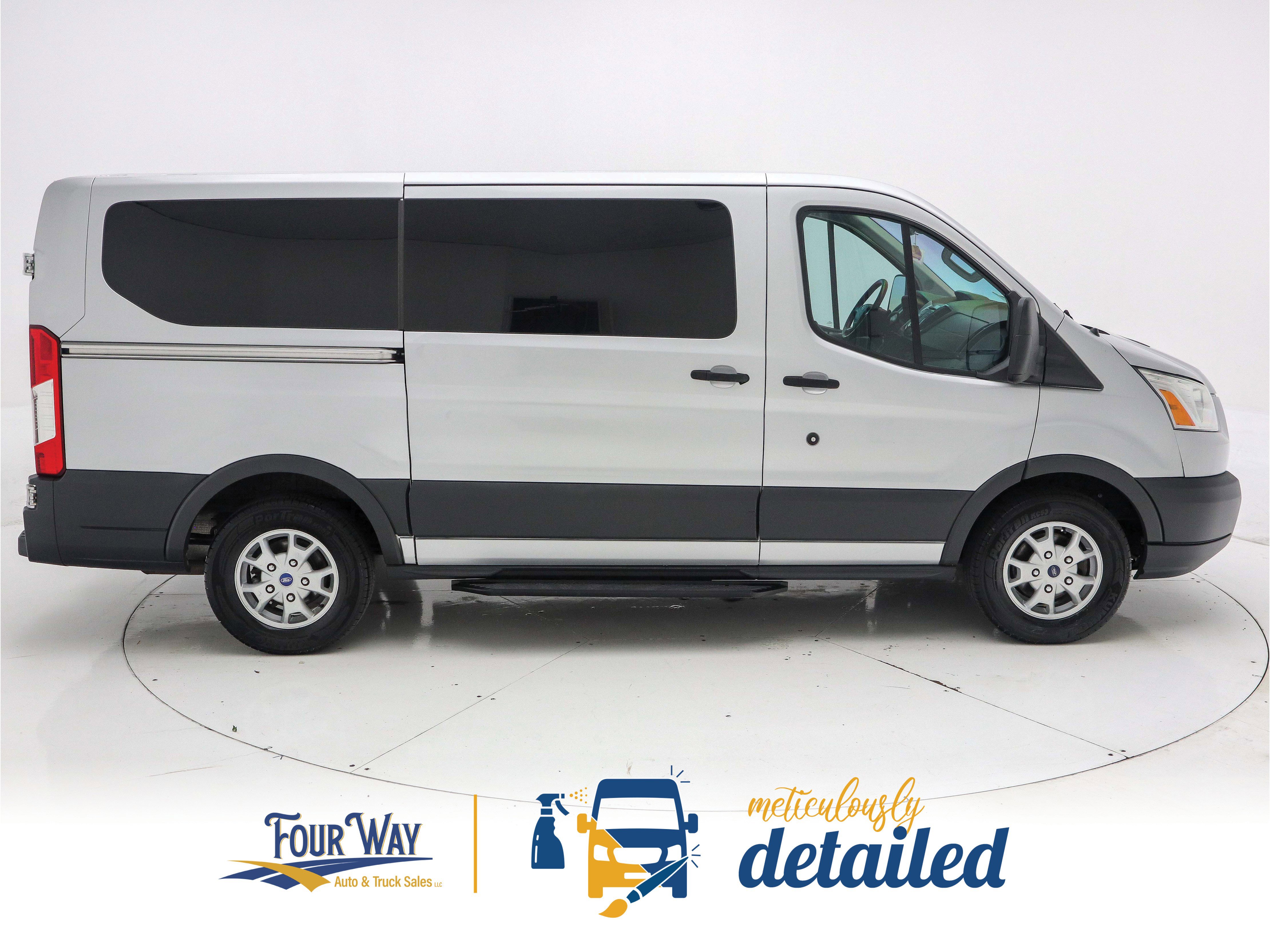 Used 2016 Ford Transit 150 XLT image 2