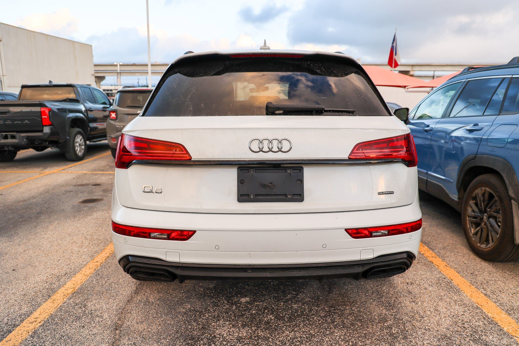 Used 2023 Audi Q5 2.0T Premium Plus w/ Premium Plus Package AWD/4WD image 8