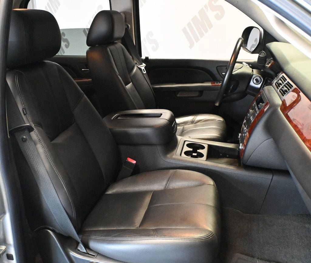 Used 2010 Chevrolet Tahoe LT RWD image 16