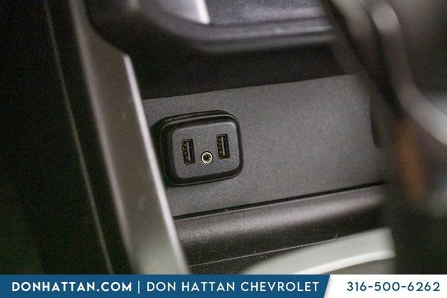Used 2022 Chevrolet Colorado LT w/ LT Convenience Package image 12