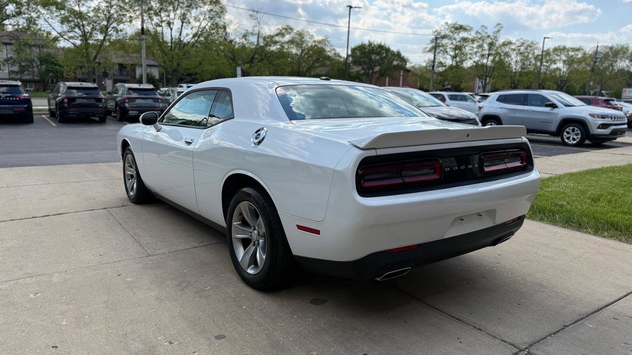 Used 2020 Dodge Challenger SXT RWD image 4